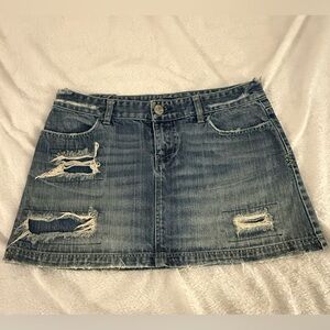 American Eagle 90’s Distressed Denim Mini Skirt